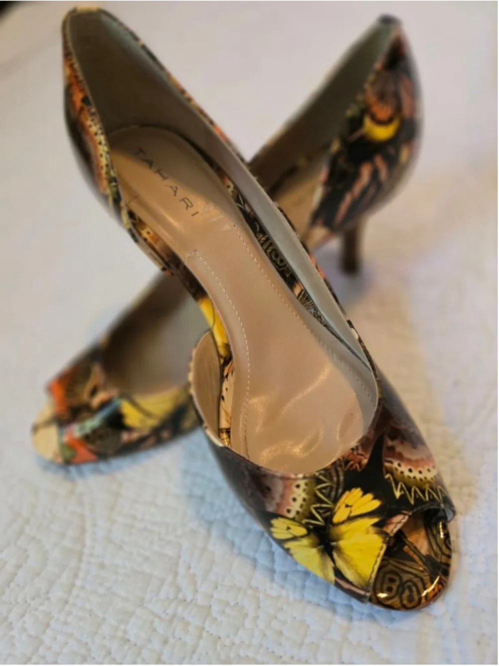 Rare Unique Tahari Butterfly Print Peep Toe Heels Size 7 Black Orange Retro MCM